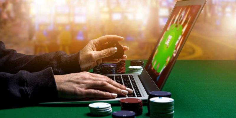 Bí kíp đặt cược game Poker siêu chuẩn cao thủ lâu năm 